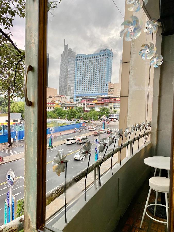 Апартаменты Le Bijou Chic In The Heart Of Saigon Charm With View Хошимин Экстерьер фото