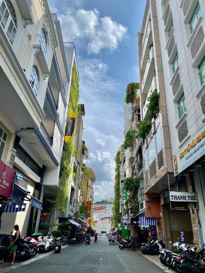 Апартаменты Le Bijou Chic In The Heart Of Saigon Charm With View Хошимин Экстерьер фото